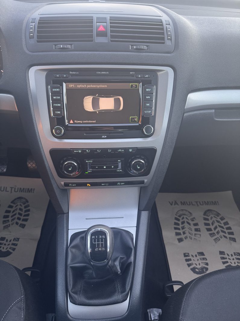 
								SKODA OCTAVIA BERLINA ELEGANCE / 1,4 BENZINA / 2012 full									