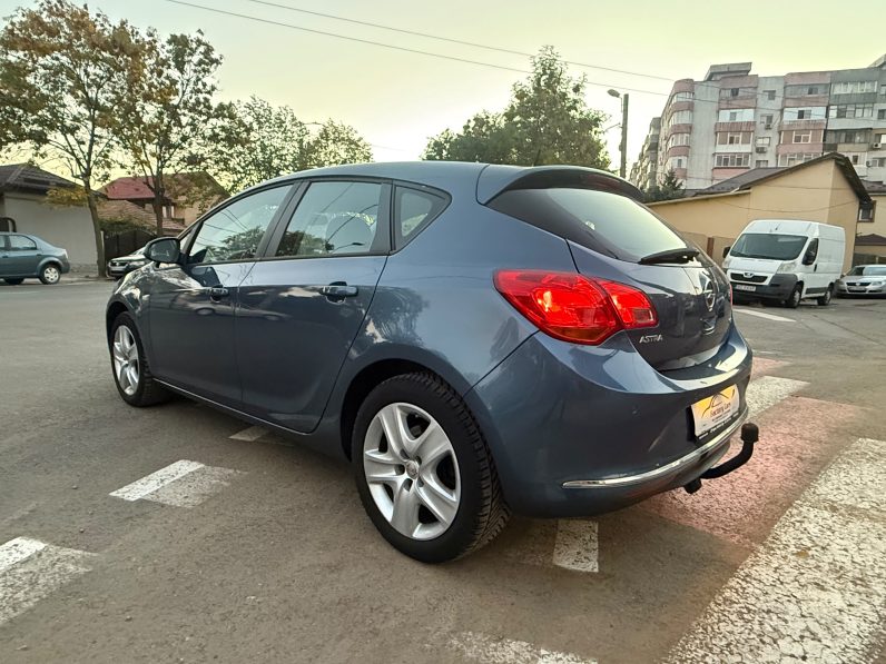 
								OPEL ASTRA EDITION / AN 2015 / MOTOR 1,6 D / EURO 6 full									