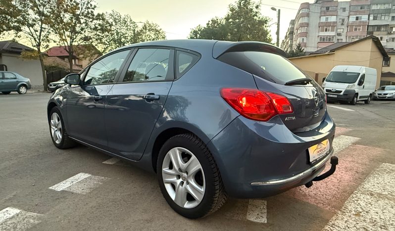 
								OPEL ASTRA EDITION / AN 2015 / MOTOR 1,6 D / EURO 6 full									