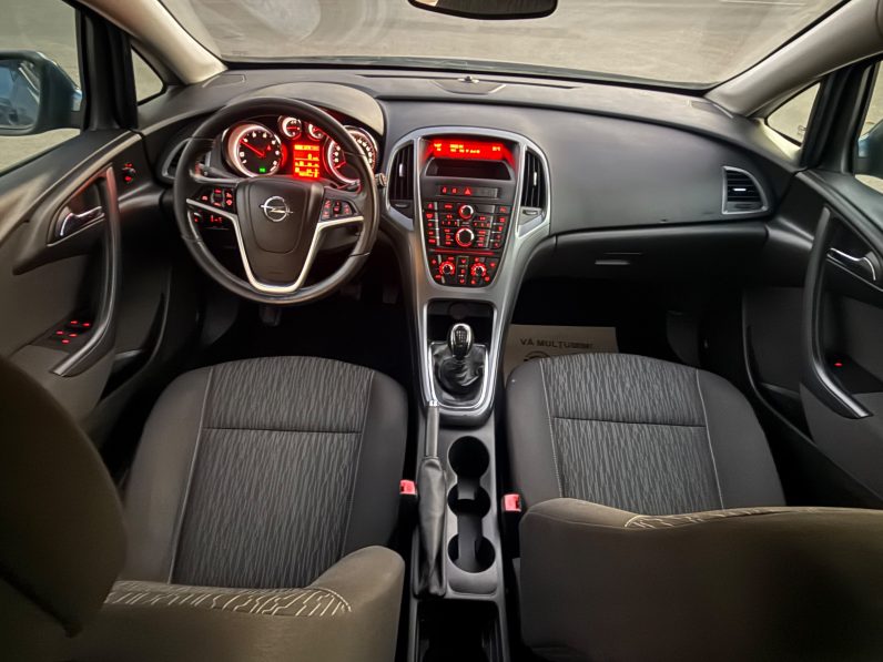 
								OPEL ASTRA EDITION / AN 2015 / MOTOR 1,6 D / EURO 6 full									