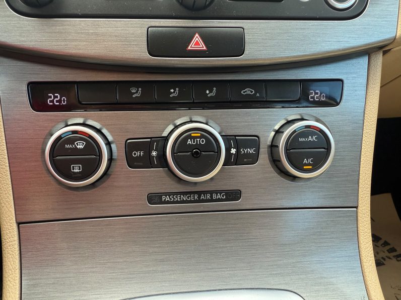 
								VW PASSAT HIGHLINE / AN 2014 / CUTIE AUTOMATA / BENZINA full									