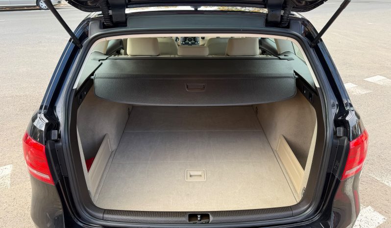 
								VW PASSAT HIGHLINE / AN 2014 / CUTIE AUTOMATA / BENZINA full									