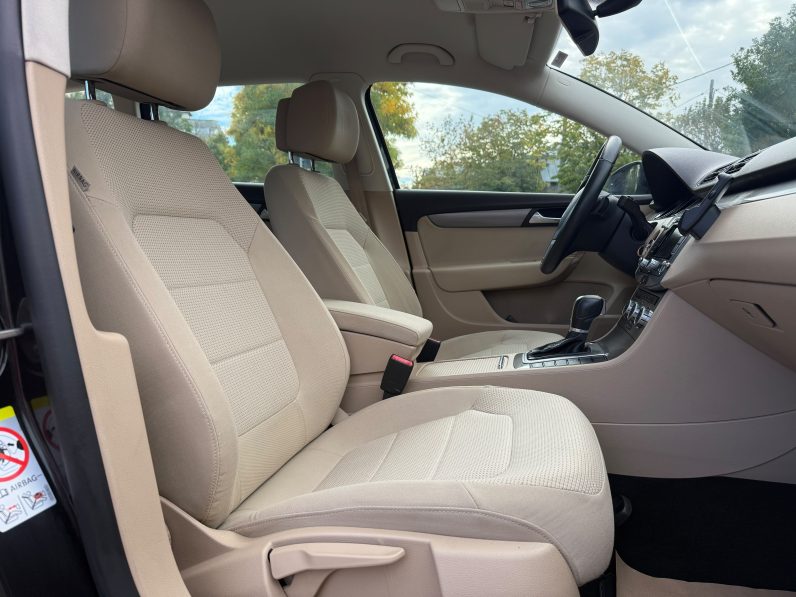 
								VW PASSAT HIGHLINE / AN 2014 / CUTIE AUTOMATA / BENZINA full									