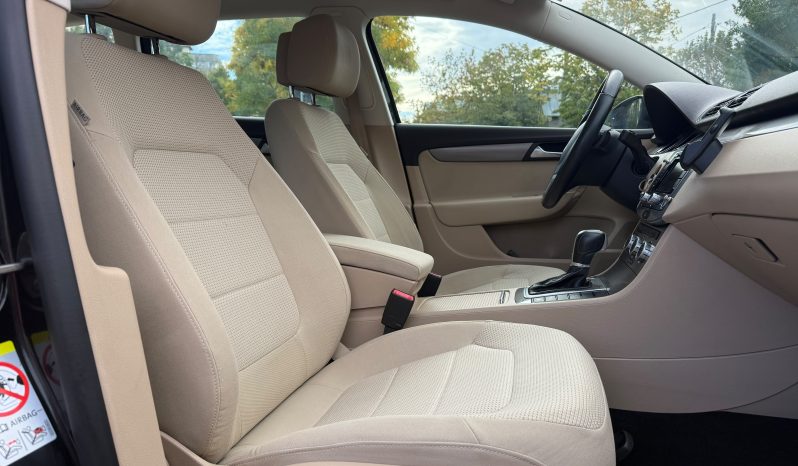 
								VW PASSAT HIGHLINE / AN 2014 / CUTIE AUTOMATA / BENZINA full									